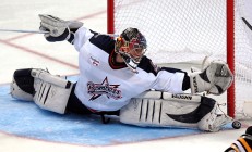 九游娱乐app下载-年度焦点之战之夜，伊萨克关键节点连续得分改写比赛走向