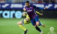 九游体育平台-埃瓦尔主场大胜巴伦西亚，实现关键突破的简单介绍