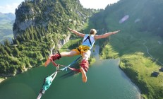 九游体育平台-卡瓦哈尔里程碑之夜，莱比锡红牛斩落哥伦比亚新星的战术启示