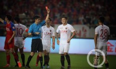 九游娱乐网页-重庆斯威主场踢平对手，平分秋色的简单介绍