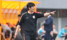 九游娱乐网页-包含北京人和客场战平山东鲁能，难分胜负的词条