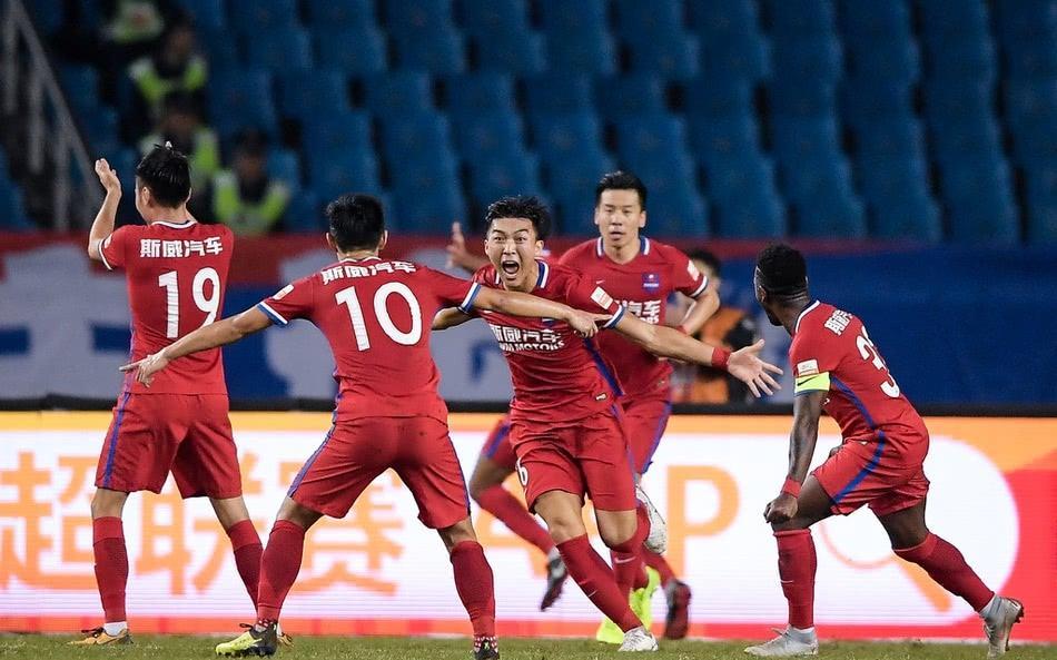 重庆斯威主场踢平对手,平分秋色的简单介绍 重庆斯威主场踢平对手,平分秋色的简单介绍