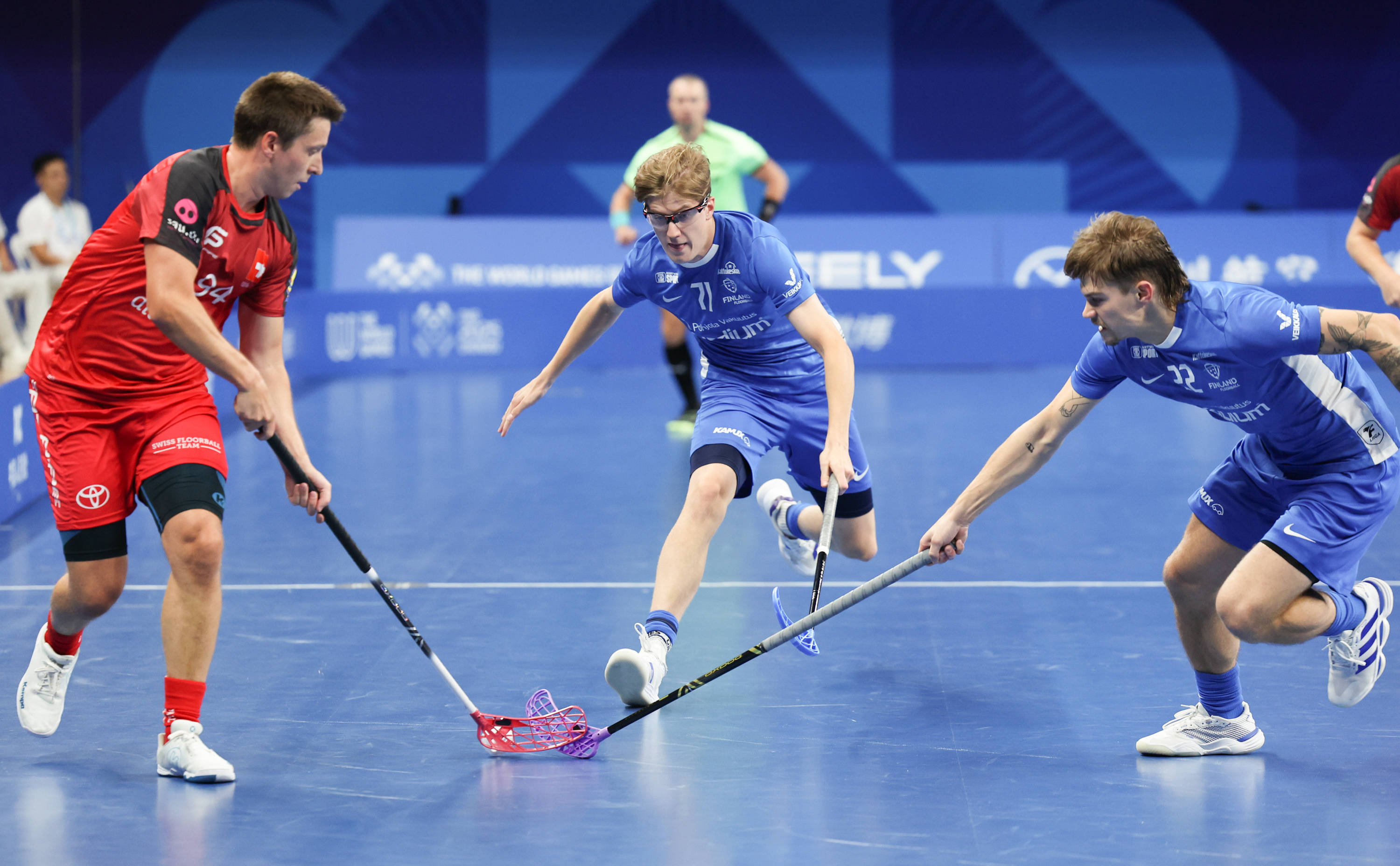 芬兰队实现精彩逆转，晋级半决赛