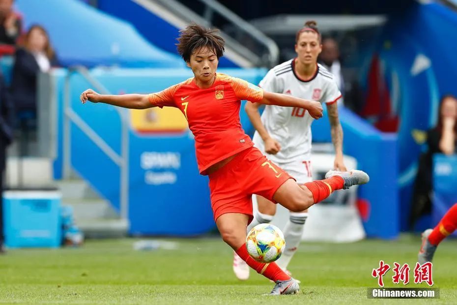 包含勒阿弗尔俱乐部球员表现出色，受到赞誉的词条