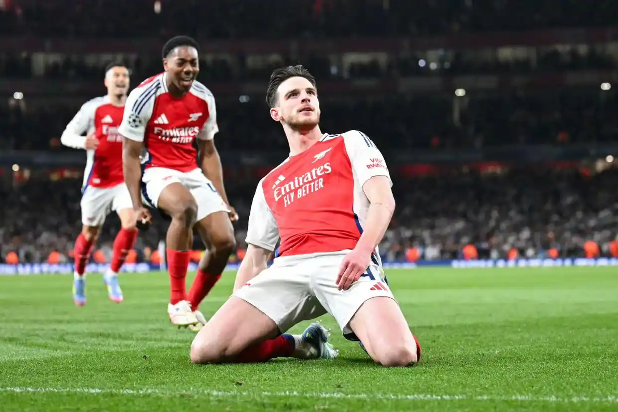 格拉纳达前锋连场破门,成为球队支柱 格拉纳达前锋连场破门,成为球队支柱