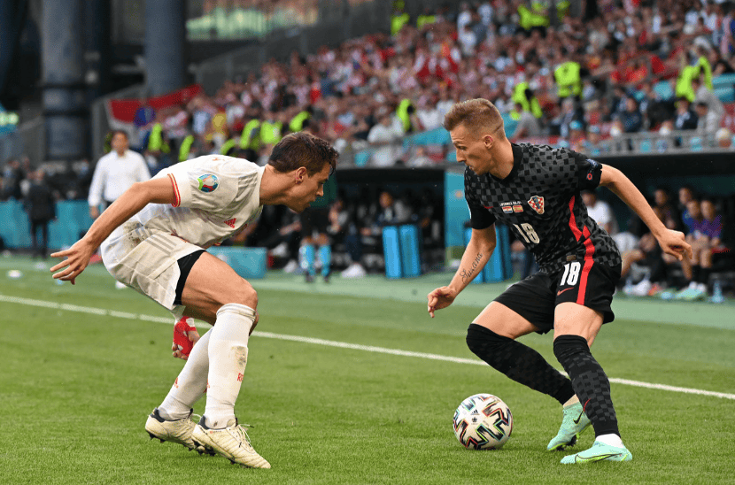 克罗地亚队在欧洲比赛中成功挑战对手