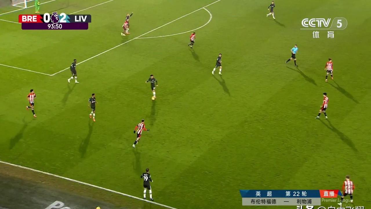 关于国外足球历史上发生了一场非常重要的赛事的信息