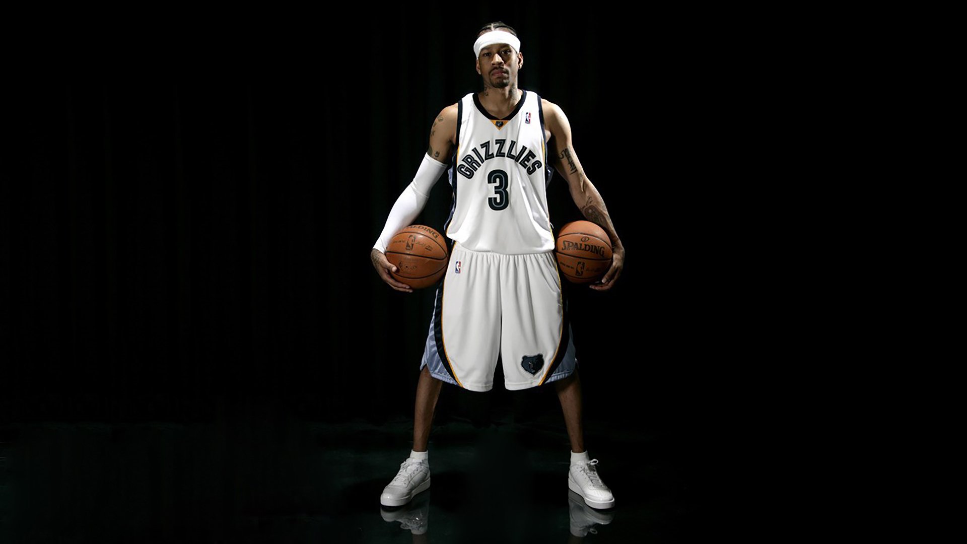 绿茵烽火与篮下硝烟，当意甲焦点战遇上雄鹿火力压制掘金