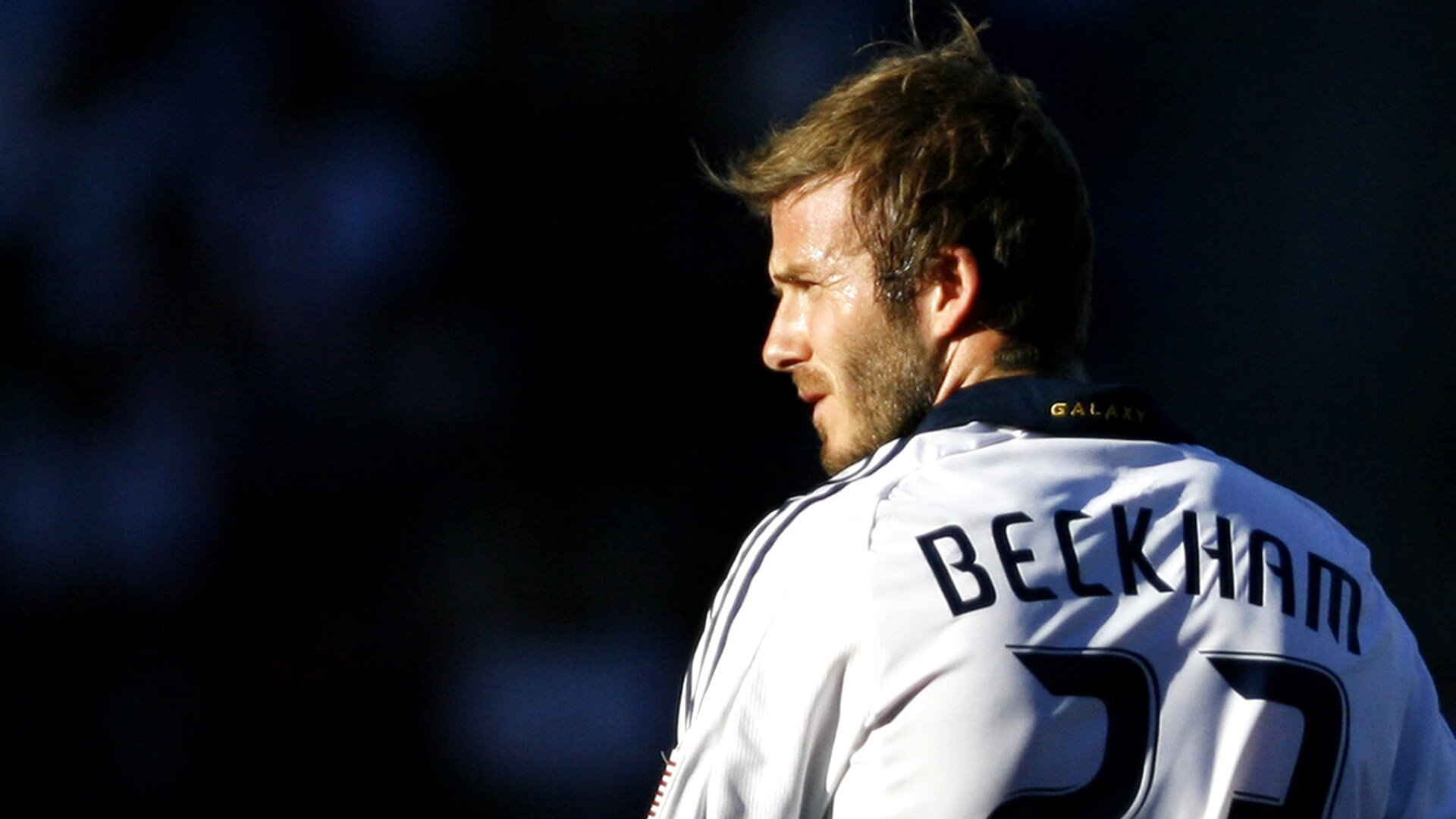 库尔图瓦统治全场,阿尔及利亚血拼亚特大,绿茵场上的双重史诗